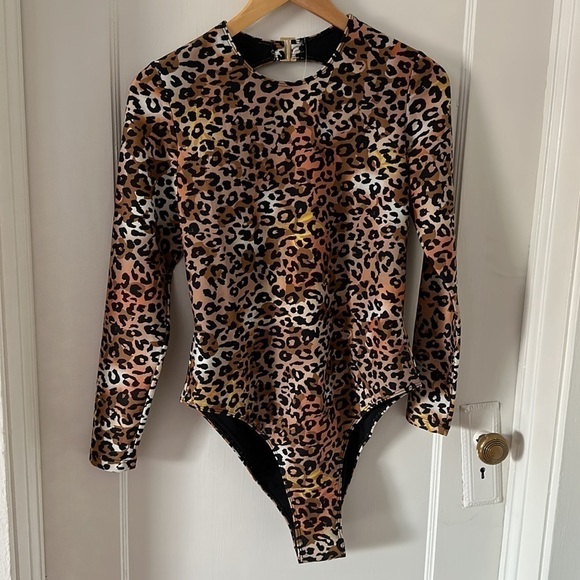 CYNTHIA Rowley swim, animal print long sleeve swimsuit; NWT - Picture 5 of 10